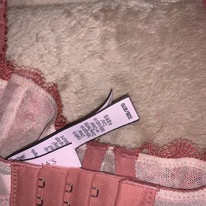 Victoria's Secret Intimates & Sleepwear - New without tags Victoria secret bra and panty set Victoria's Secret Intimates & Sleepwear - New without tags Victoria secret bra and panty set